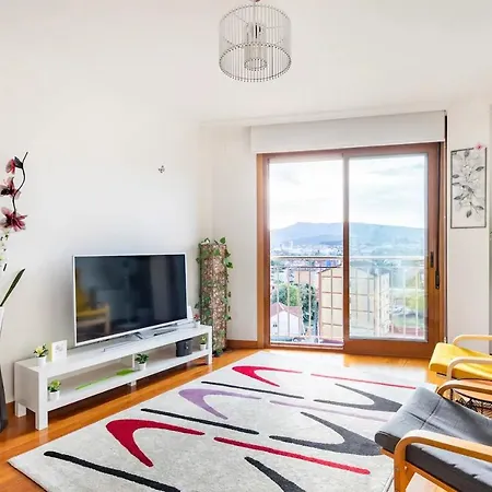 Soleado Y Silencioso - Garaje- A 17 Min Andando Del Centro De *