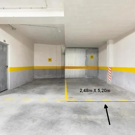 Soleado Y Silencioso - Garaje- A 17 Min Andando Del Centro De * Ποντεβέντρα